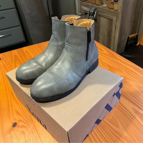 Xena Shoes - Xena Workwear Safety Boots